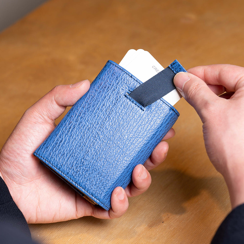 サメ革縦型2つ折りミニ財布 / お札が折れない